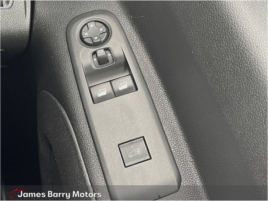 2019 Citroen Berlingo - image 16