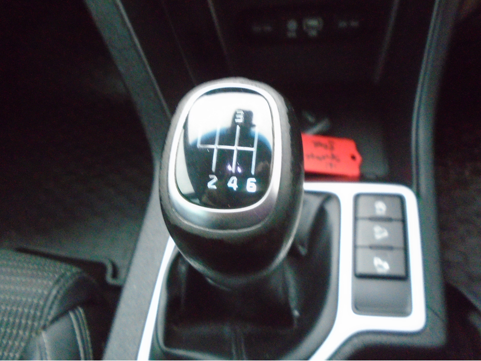 2016 Kia Sportage - image 10