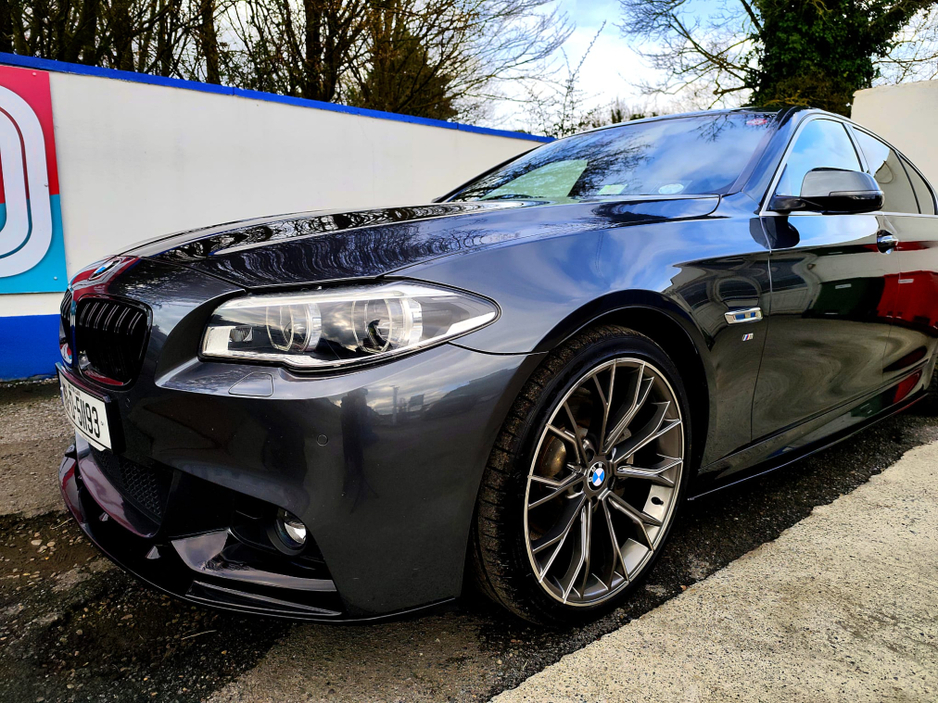 2016 BMW 5 Series - image 11