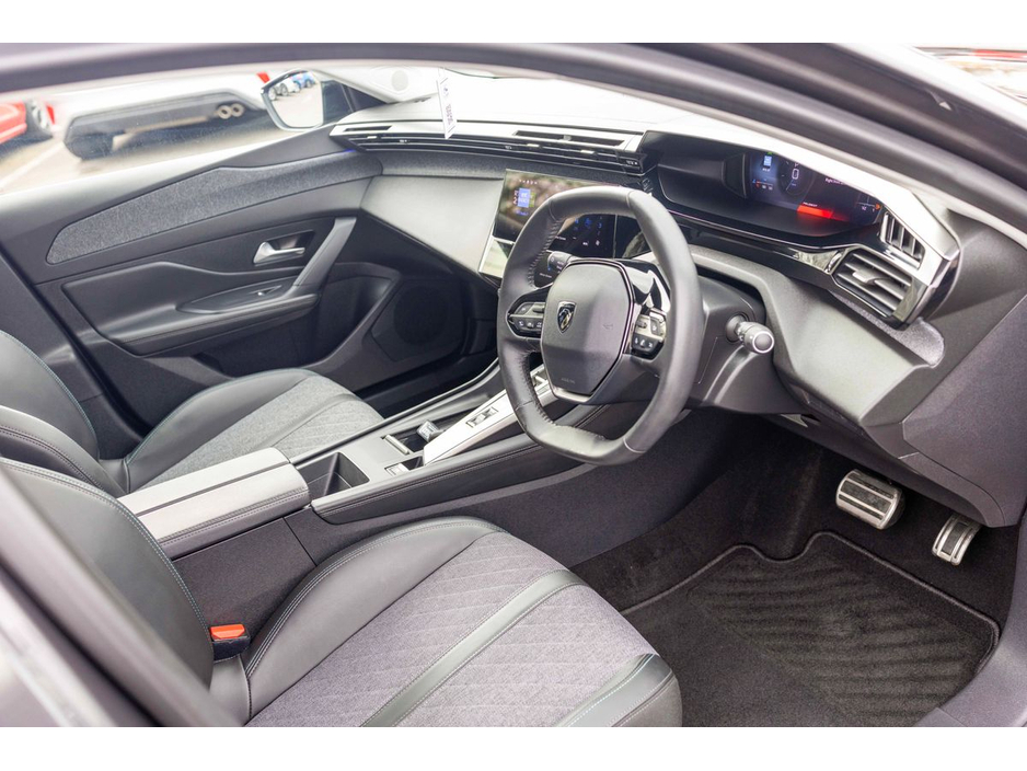 2023 Peugeot 408 - image 6