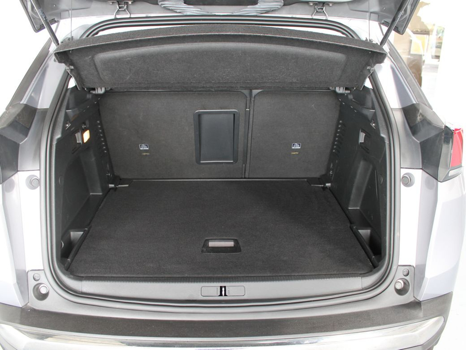 2019 Peugeot 3008 - image 12