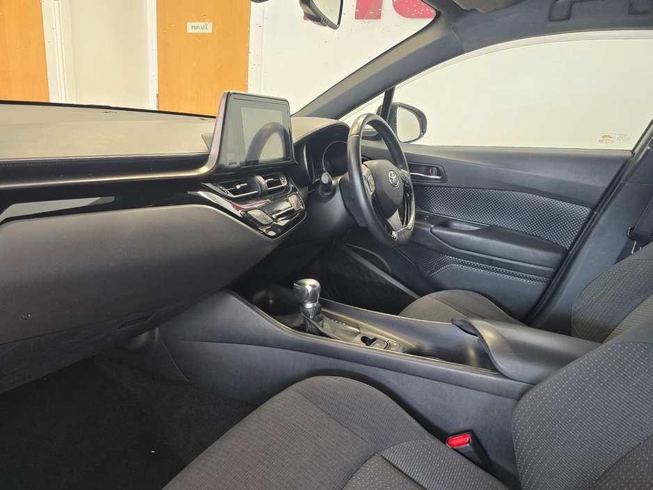 2017 Toyota C-HR - image 8