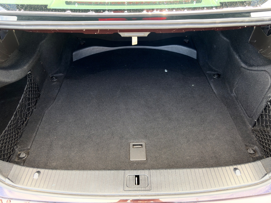 2011 Mercedes-Benz E Class - image 17