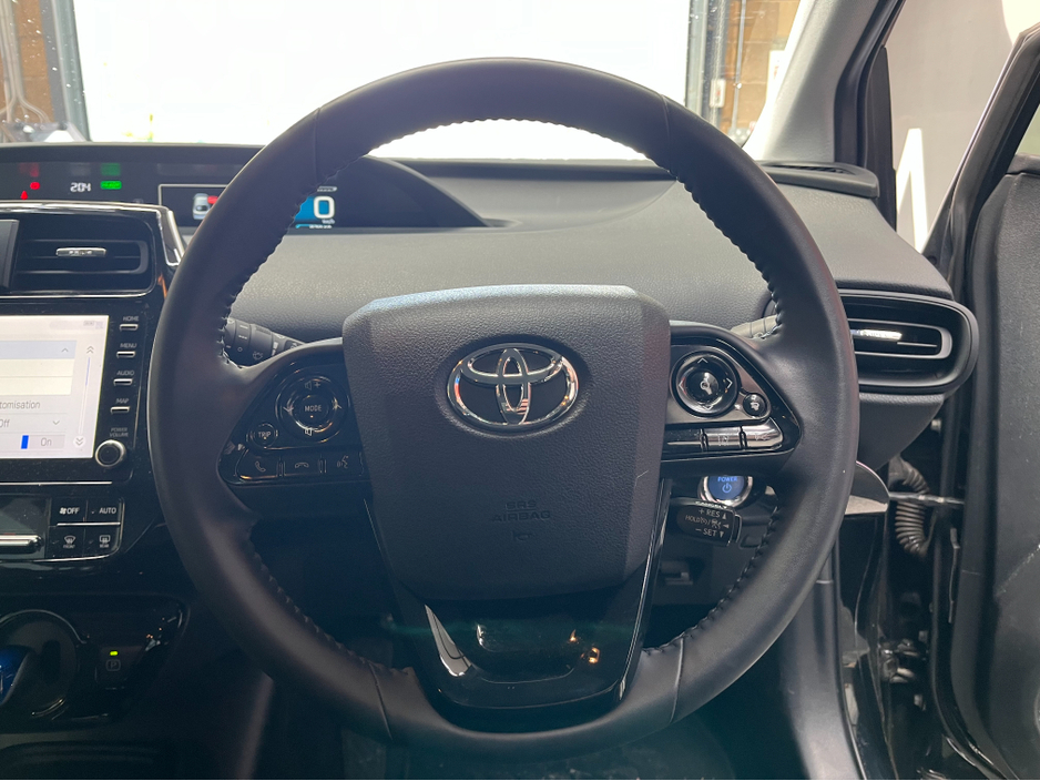 2022 Toyota Prius - image 7