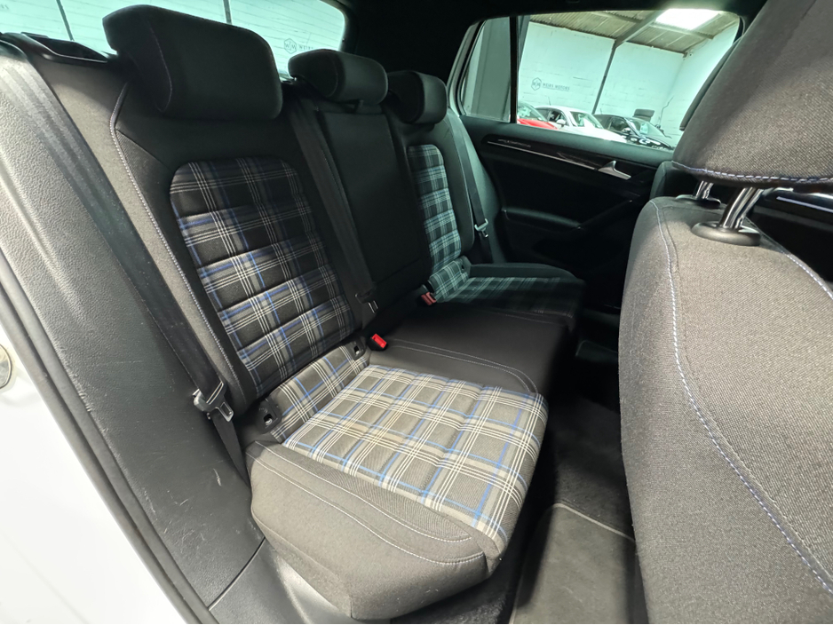 2015 Volkswagen Golf 1.4 GTE 201PS S/A 5DR AUTO €15,950