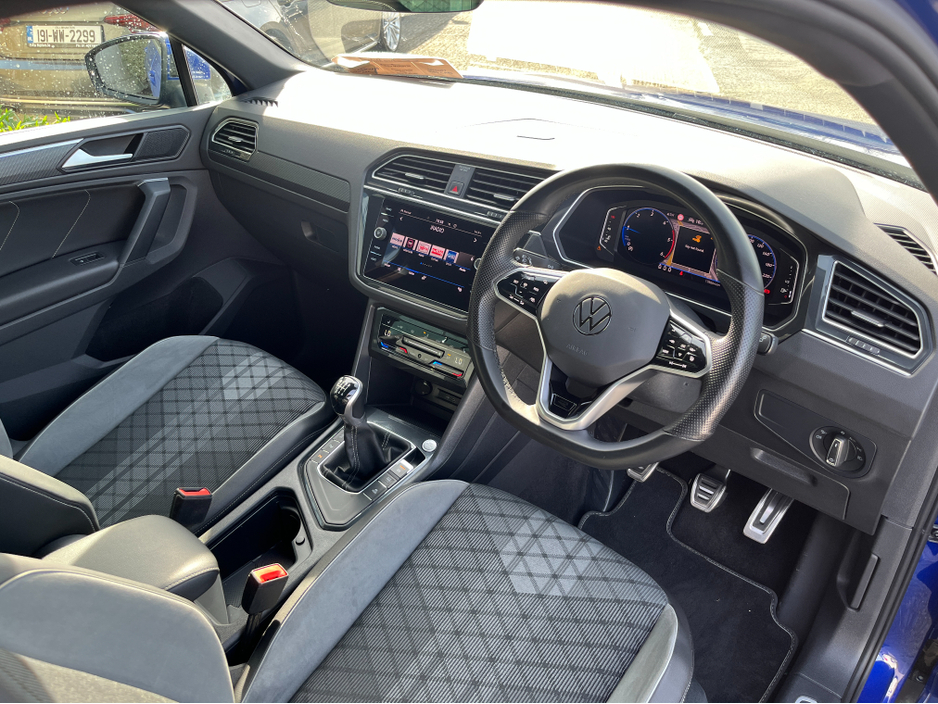 2021 Volkswagen Tiguan - image 14