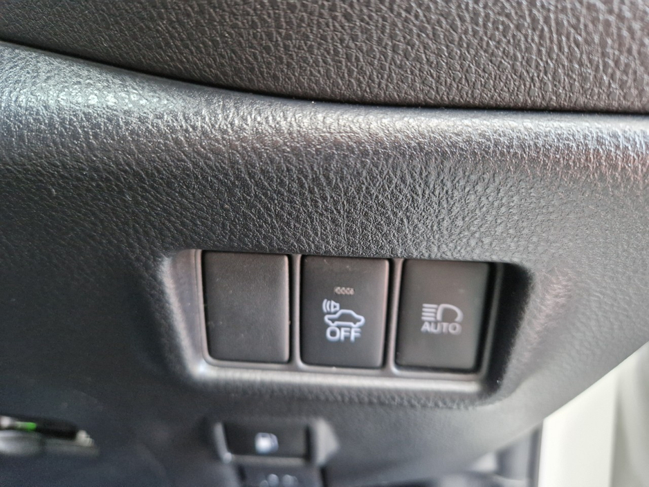 2018 Toyota C-HR - image 28