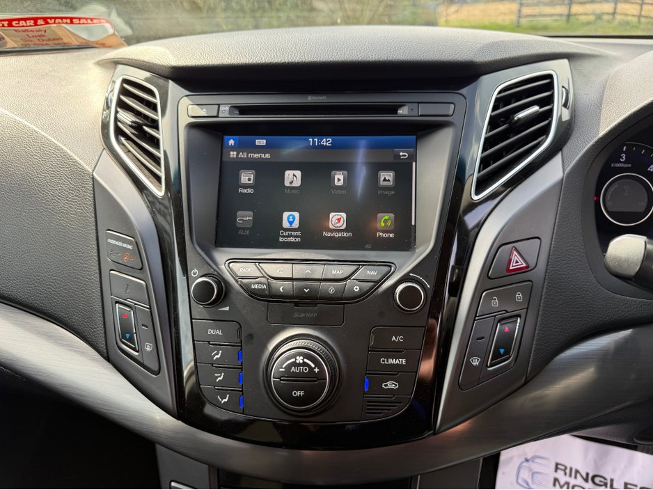 2016 Hyundai i40 - image 14