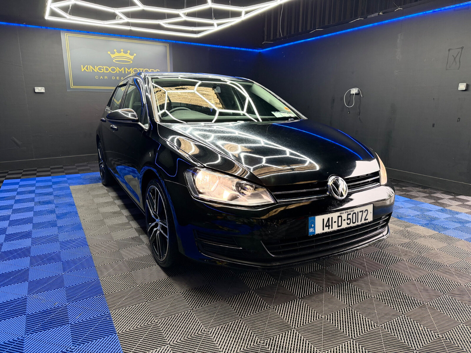 2014 Volkswagen Golf - image 8