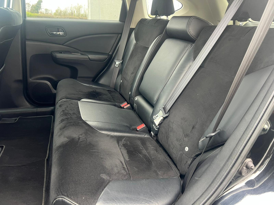 2016 Honda CR-V - image 8