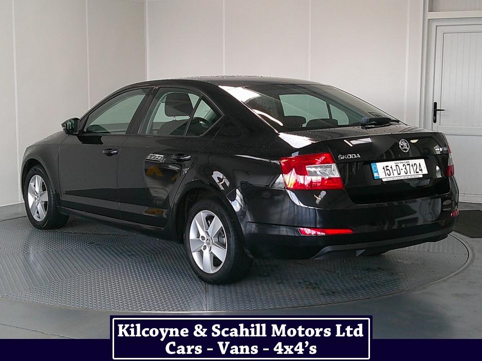 2015 Skoda Octavia - image 5