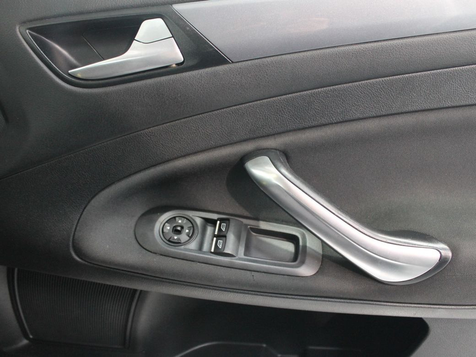 2014 Ford Mondeo - image 23