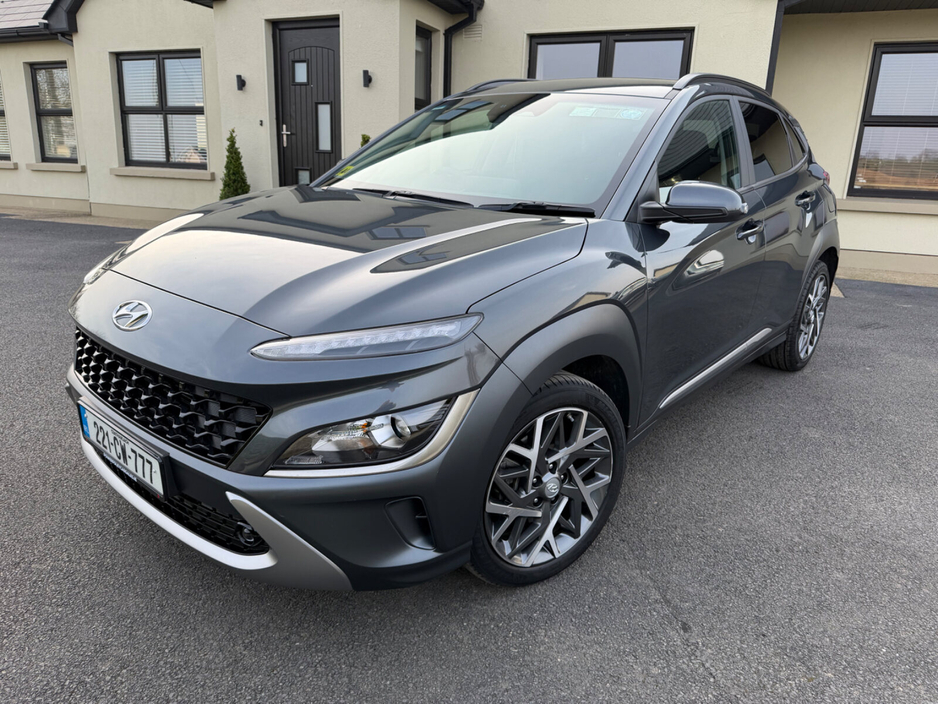 2022 Hyundai Kona - image 2