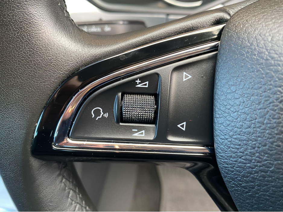 2020 Skoda Superb - image 19