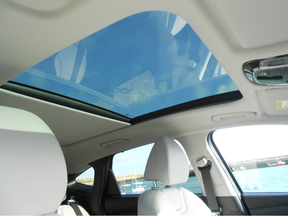 2025 Hyundai Tucson - image 10