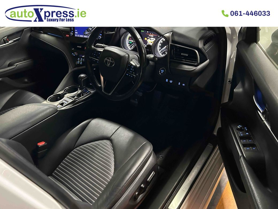 2021 Toyota Camry HYBRID WS Low Mileage , Reversing camera