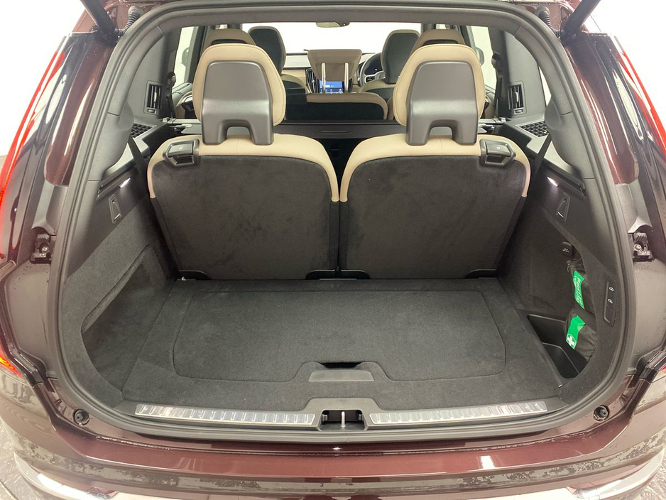 2026 Volvo XC90 - image 9
