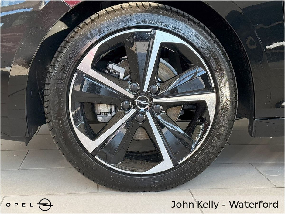 2025 Opel Astra Elegance 1.2 €35,569