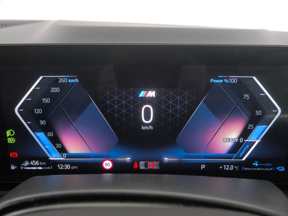 2025 BMW X5 - image 9