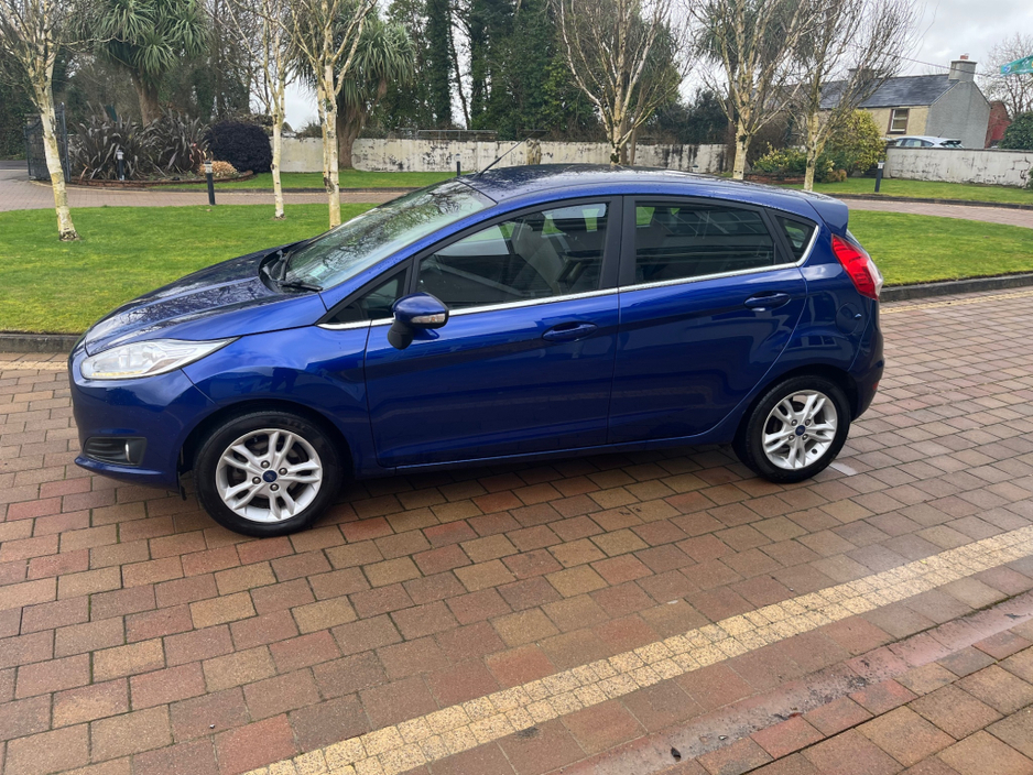 2015 Ford Fiesta 1.25 ZETEC 60PS 5DR ARGENTO €8,250