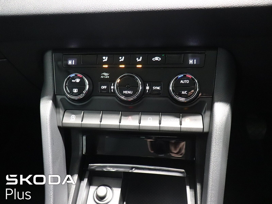 2023 Skoda Karoq - image 19