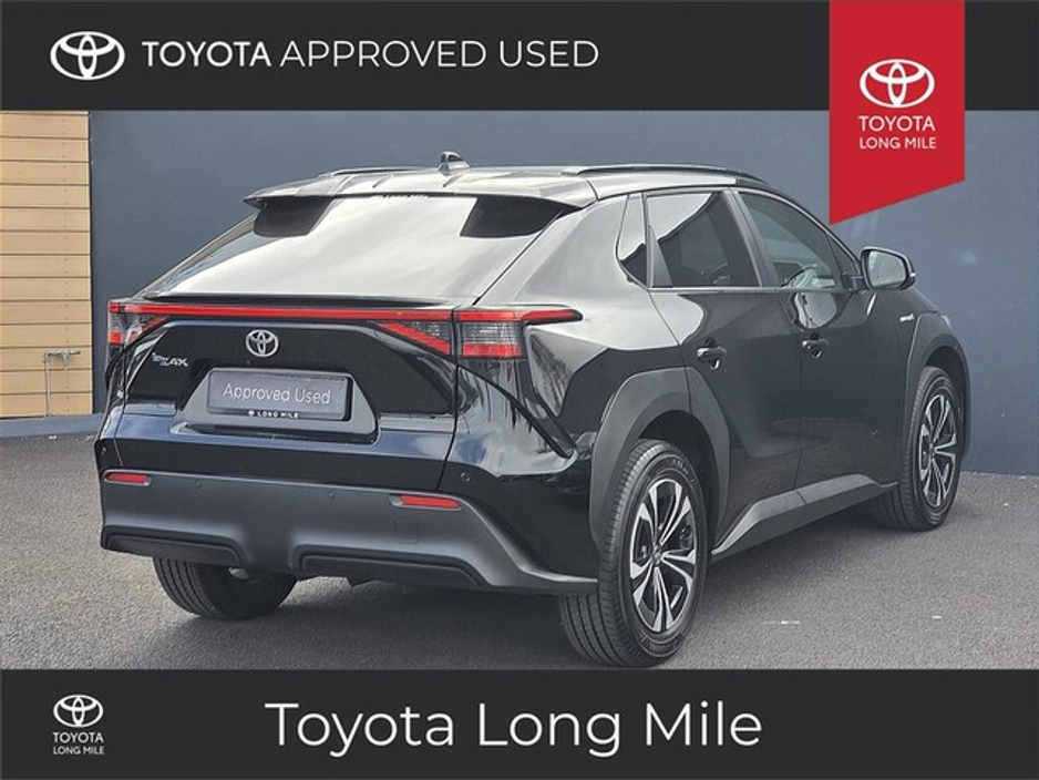 2024 Toyota bZ4X - image 2