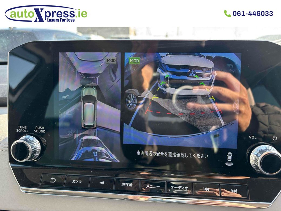 2022 Mitsubishi Outlander - image 2