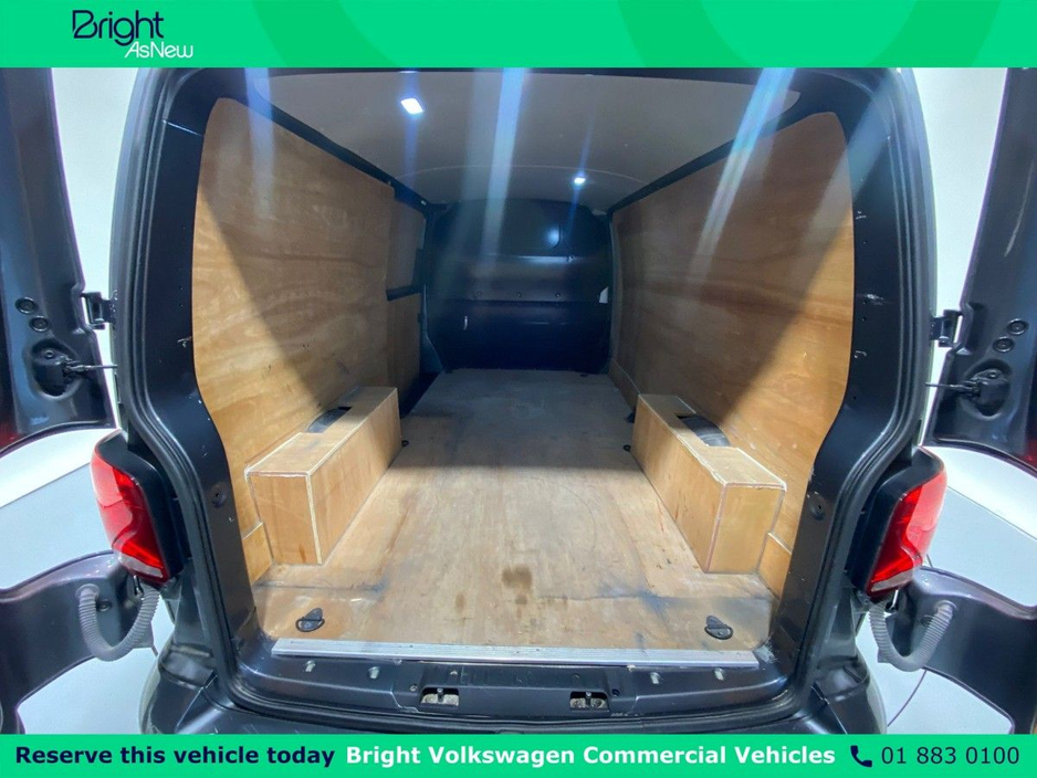 2023 Volkswagen Transporter - image 17