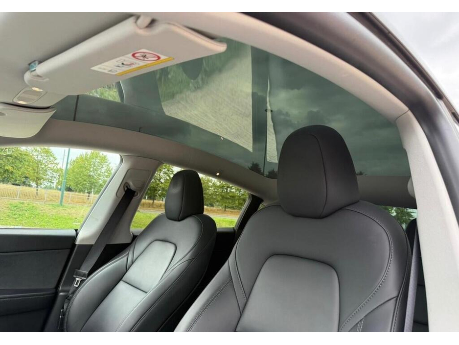 2024 Tesla Model Y - image 5