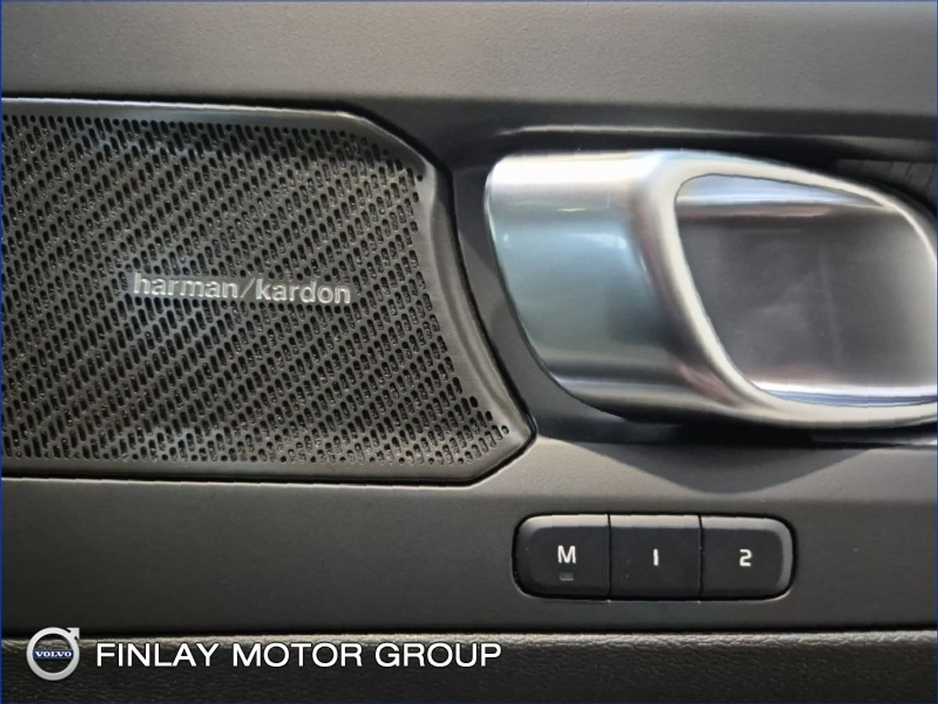 2025 Volvo EX40 Ultra single motor 69kw battery €48,750