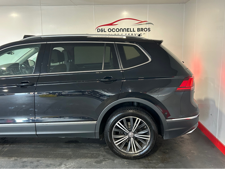 2021 Volkswagen Tiguan - image 4