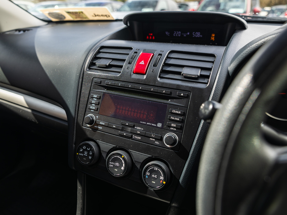 2015 Subaru XV - image 14