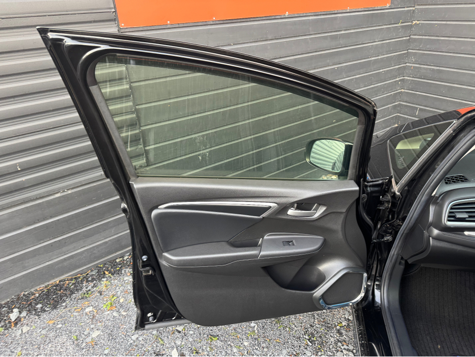 2016 Honda Fit 1.5 HYBRID AUTO €9,995