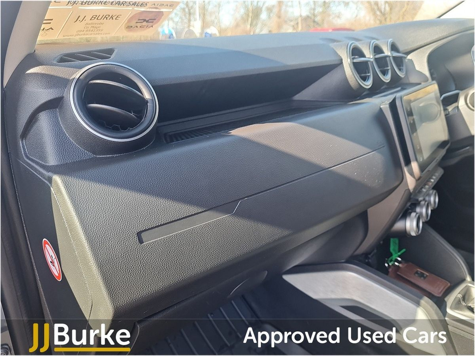 2023 Dacia Duster - image 14