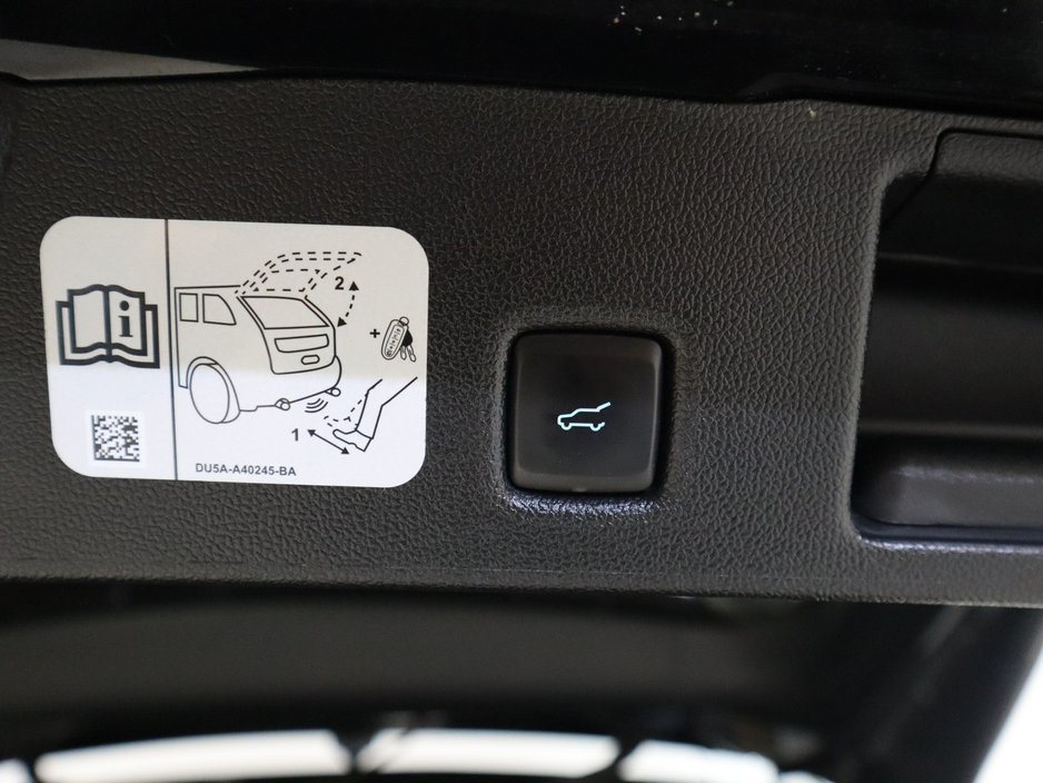 2022 Ford Kuga - image 27