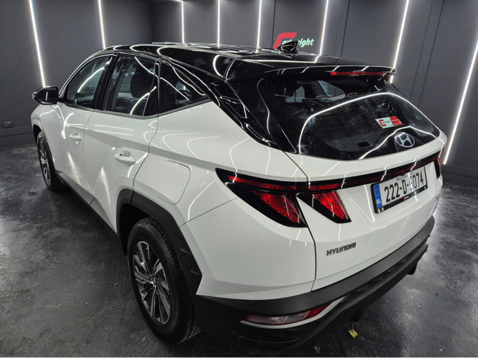 2022 Hyundai Tucson - image 2