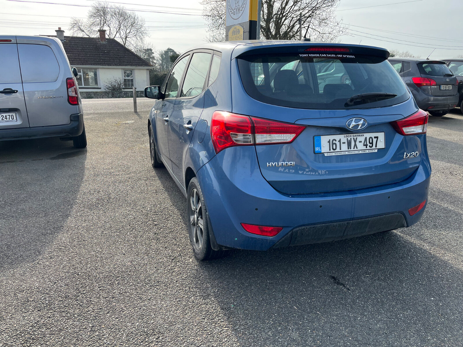2016 Hyundai ix20 - image 3
