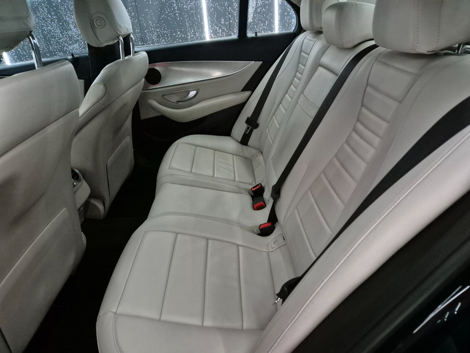 2018 Mercedes-Benz E Class - image 22
