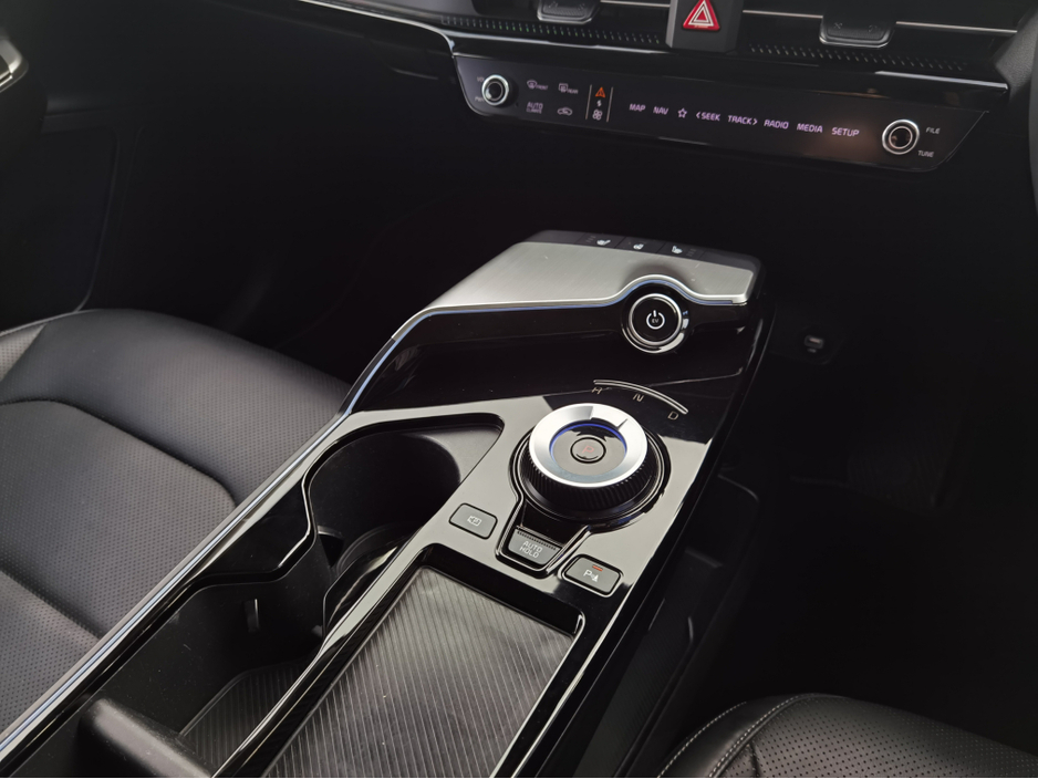 2022 Kia EV6 - image 17