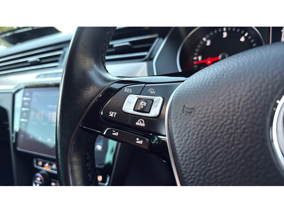 2018 Volkswagen Passat *HIGHLINE-65,000KM-HUGE SPEC-AUTO €22,900