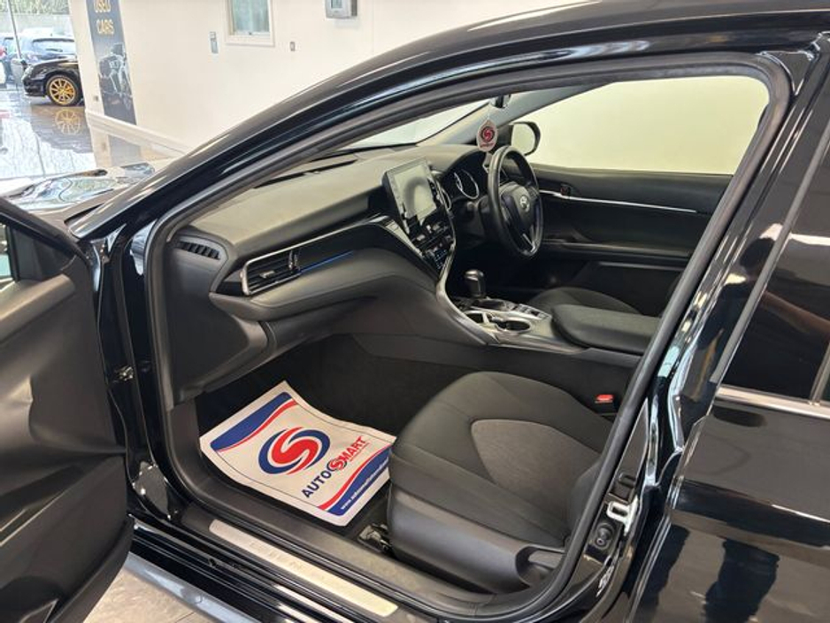 2021 Toyota Camry - image 12