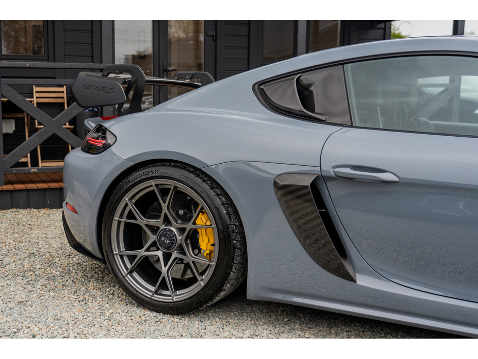 2023 Porsche 718 - image 10