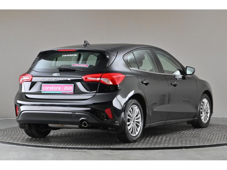 2020 Ford Focus - image 8