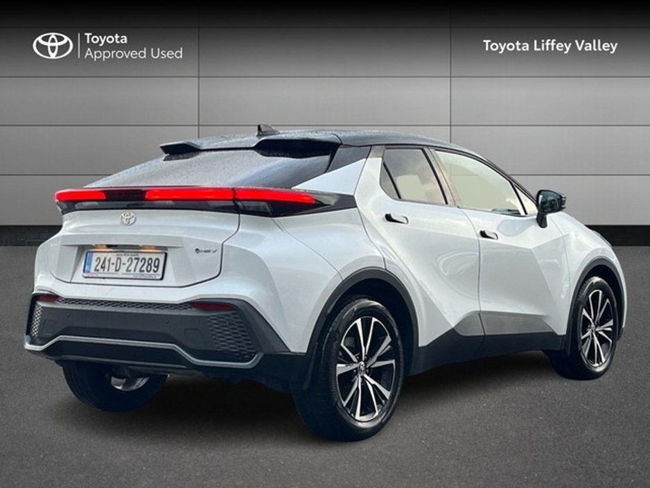 2024 Toyota C-HR - image 2