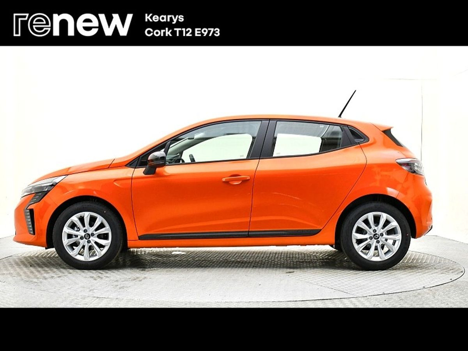 2025 Renault Clio - image 7