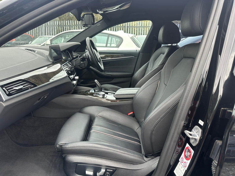 2017 BMW 5 Series - image 14