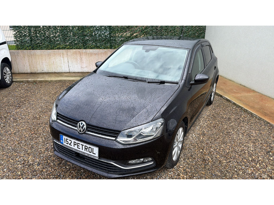 2015 Volkswagen Polo - image 2