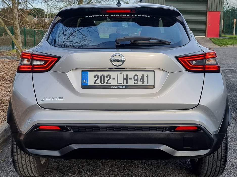 2020 Nissan Juke - image 2