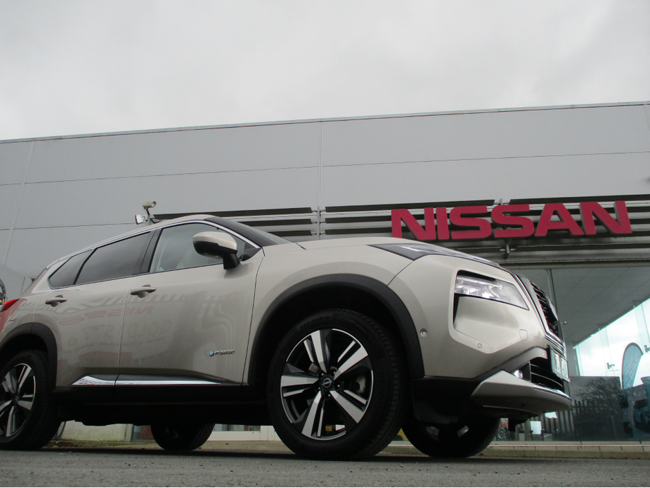 2023 Nissan X-Trail - image 4