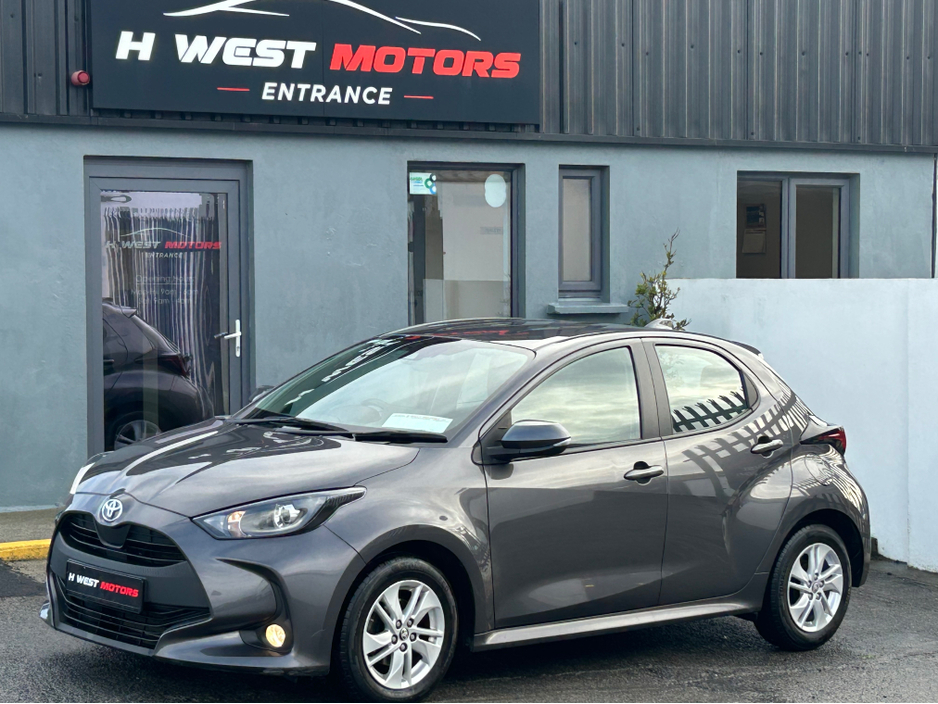 2022 Toyota Yaris 1.0 LUNA 4DR €16,945